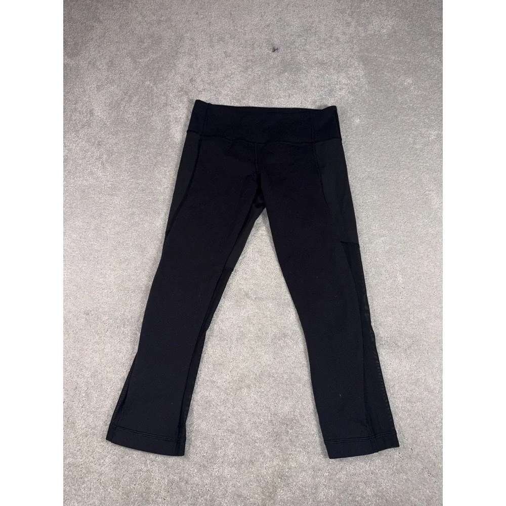 lululemon black mesh panels 4 cropped leggings capri